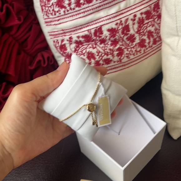 Michael Kors GOLD Chain Bracelet MKJX6351710 - Picture 2 of 5